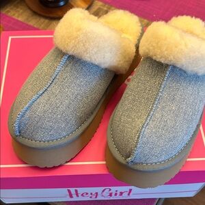 Corkys Hey Girl brand new slippers